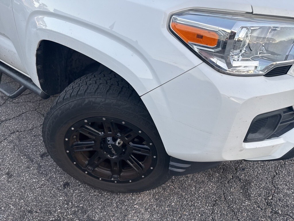 2020 Toyota Tacoma SR5 photo 4