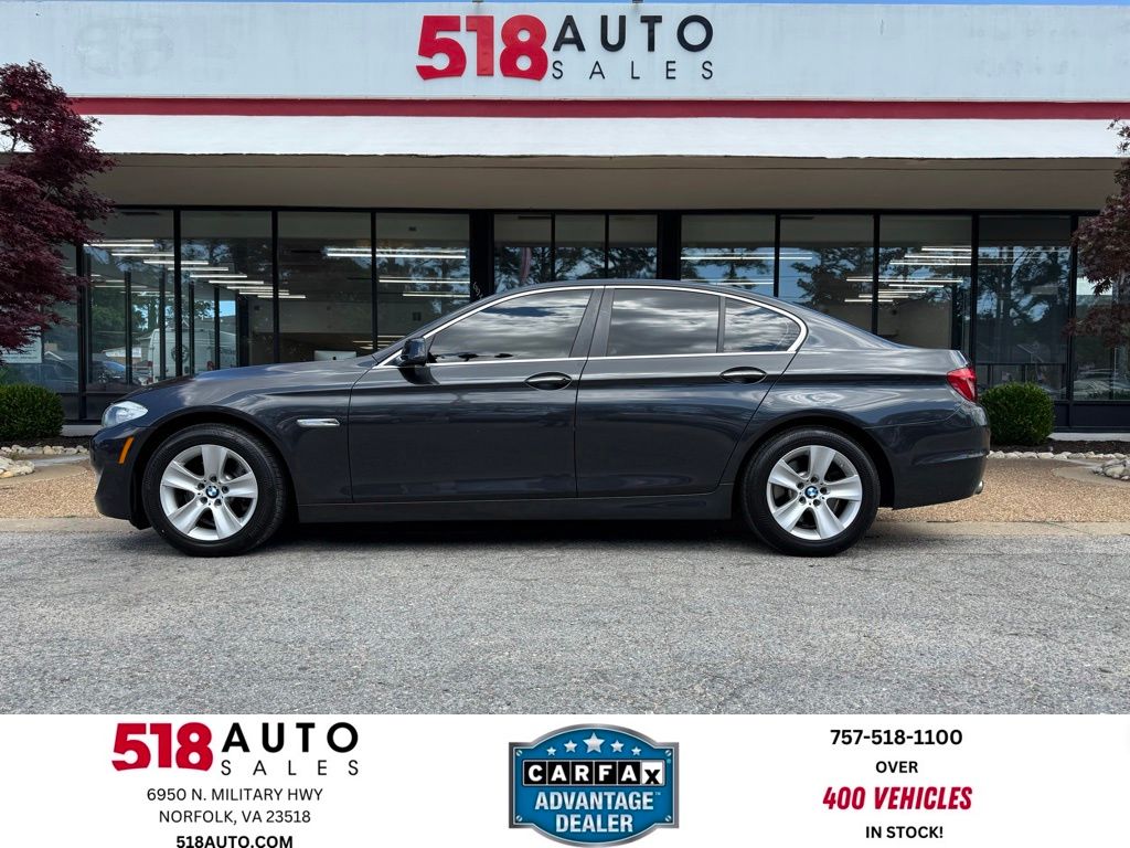 2013 BMW 5 Series 528i xDrive Sedan's photo