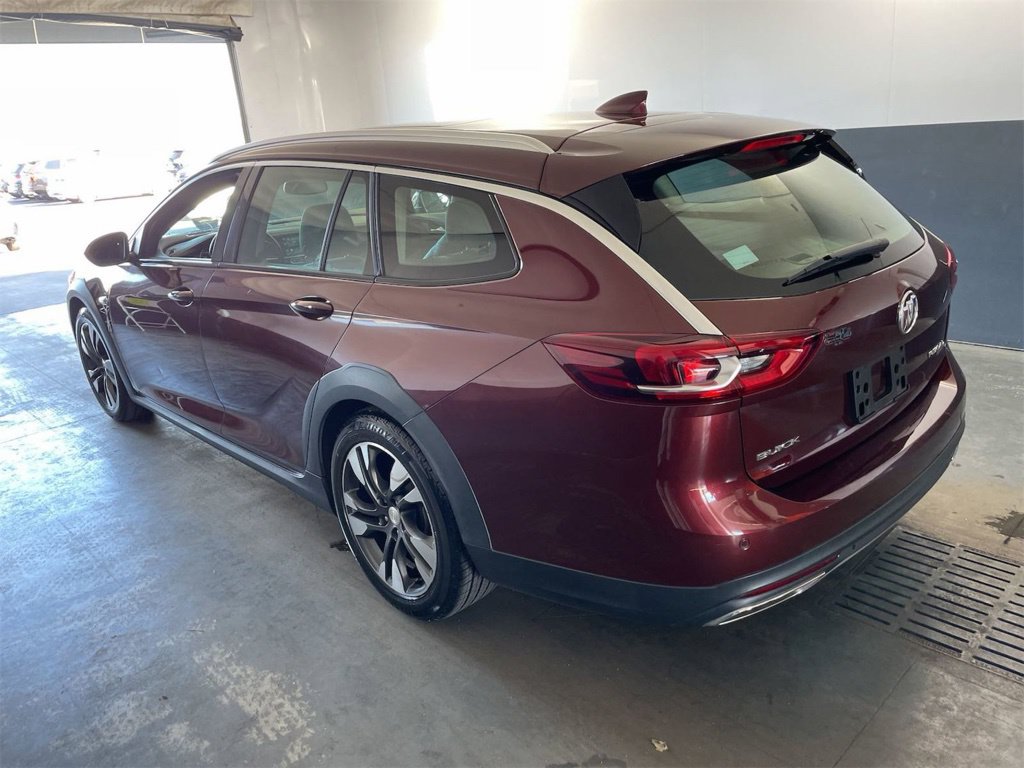 Used 2018 Buick Regal TourX Essence Wagon