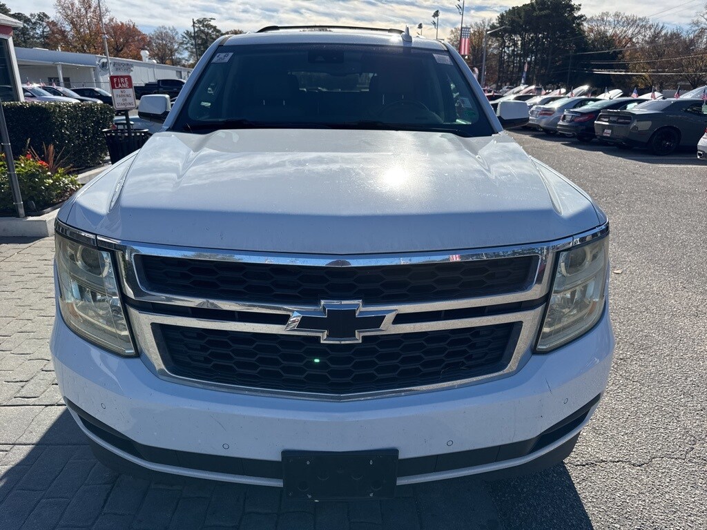 2019 Chevrolet Tahoe LT photo 3