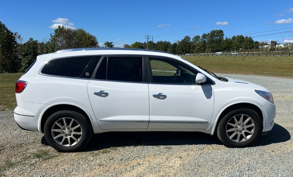 2016 Buick Enclave Leather photo 4