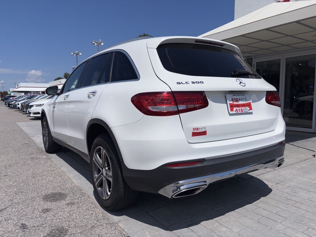 2017 Mercedes Benz GLC 300 photo 3