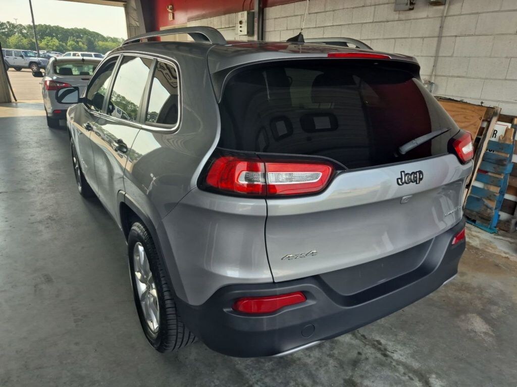 Used 2017 Jeep Cherokee Limited 4x4 SUV