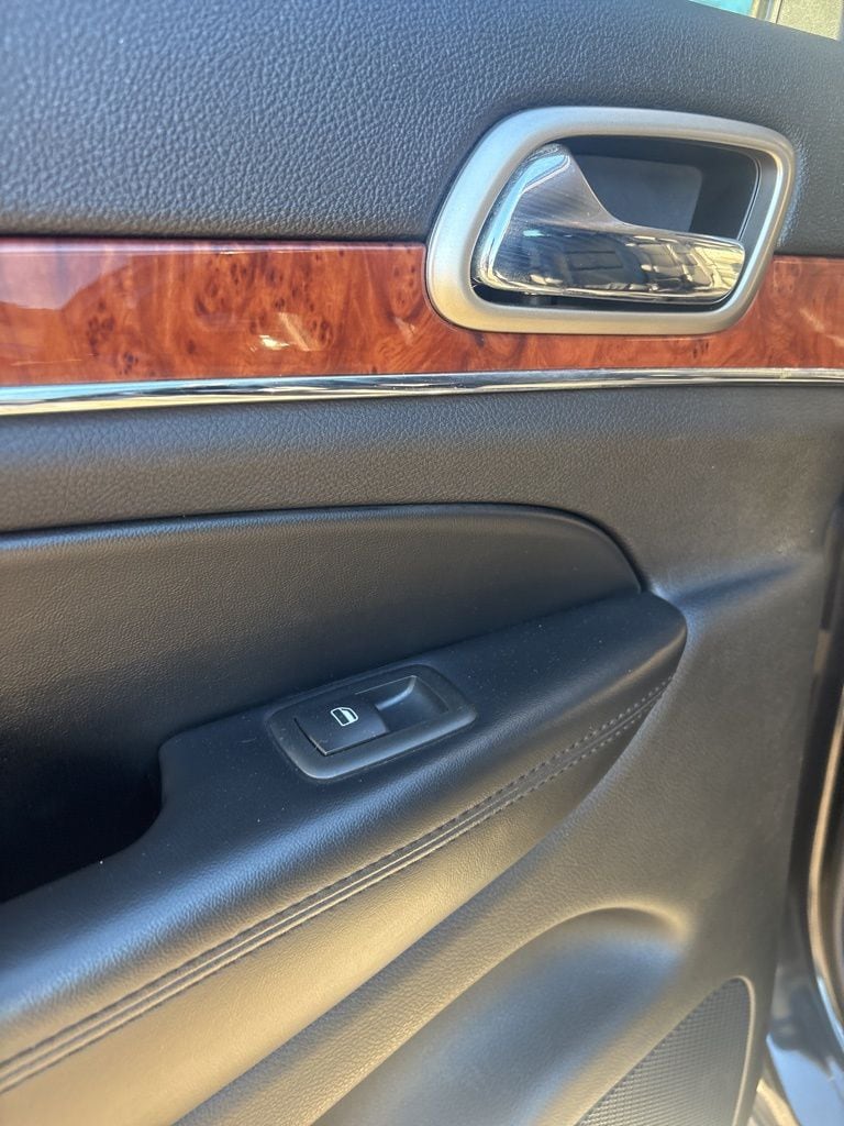 2012 Jeep Grand Cherokee Limited - Photo 28