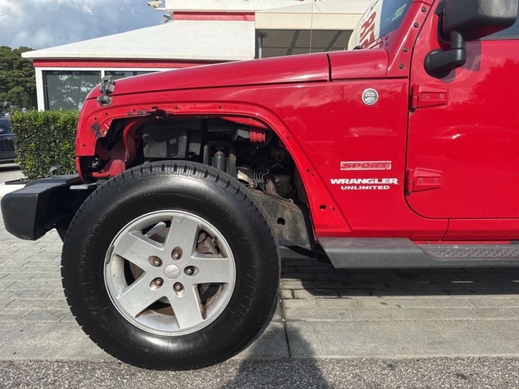 2010 Jeep Wrangler Unlimited Sport photo 2