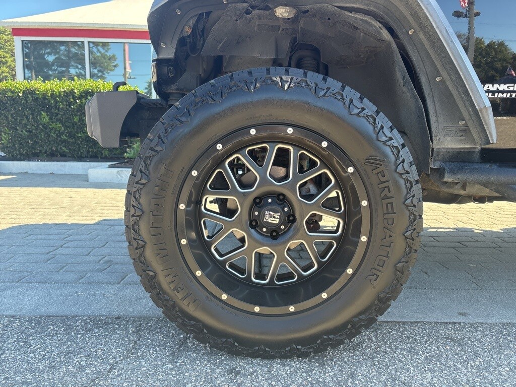 2015 Jeep Wrangler Unlimited Rubicon photo 3