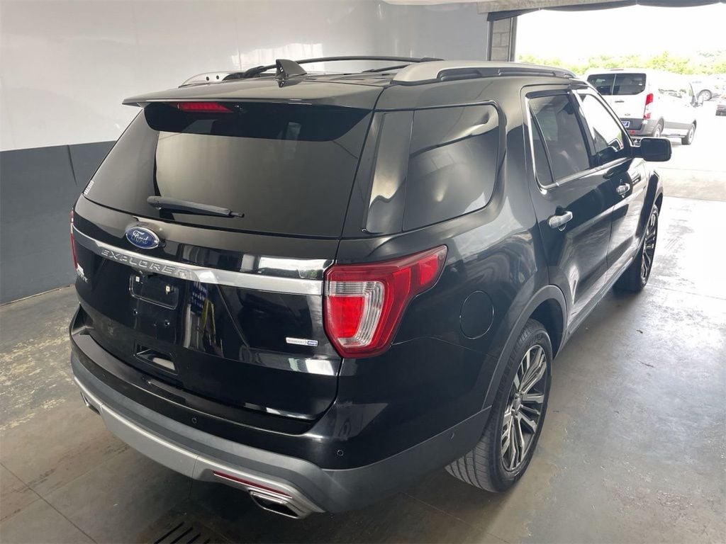 Used 2017 Ford Explorer Platinum SUV