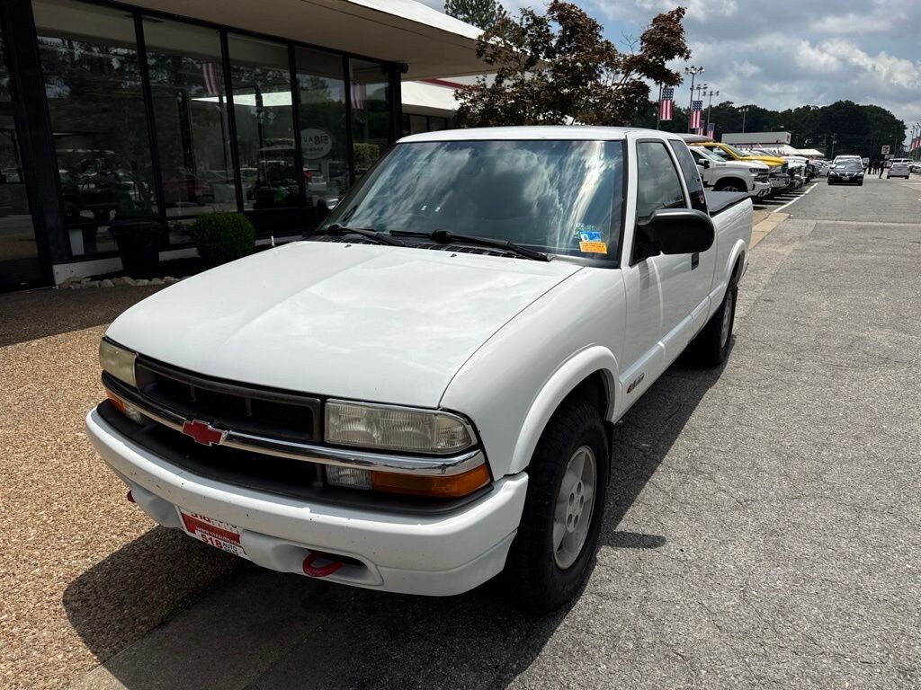 Used 2003 Chevrolet S-10 Truck Extended Cab