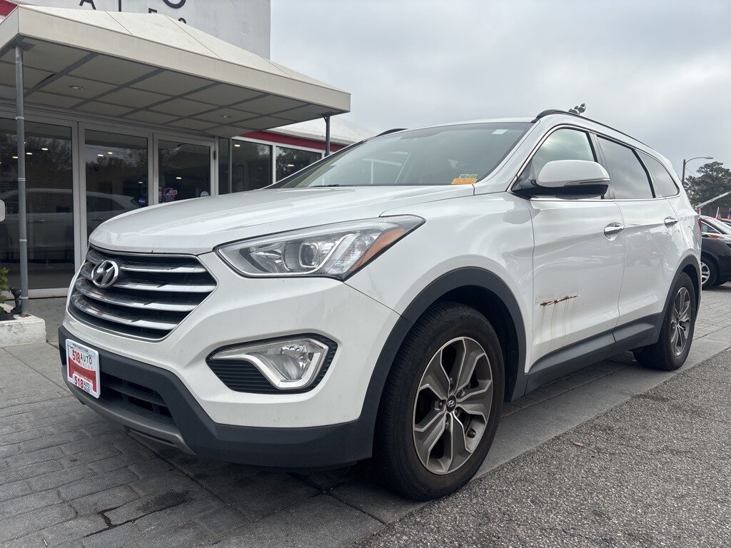 2013 Hyundai Santa Fe GLS photo 2