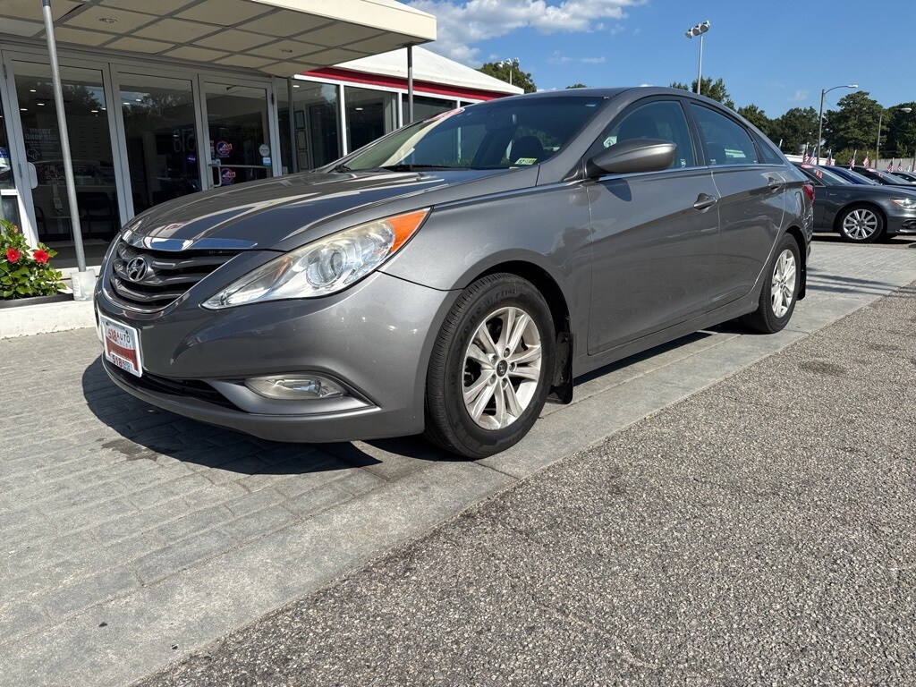 2013 Hyundai Sonata GLS photo 2