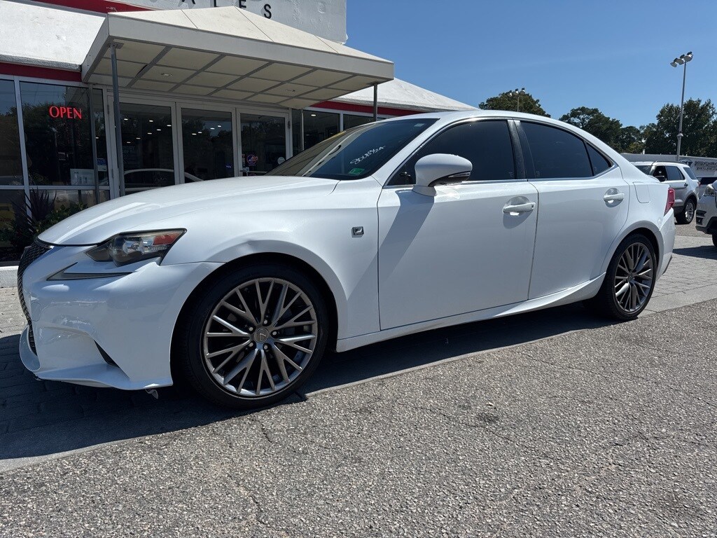 2015 Lexus IS 250 photo 2