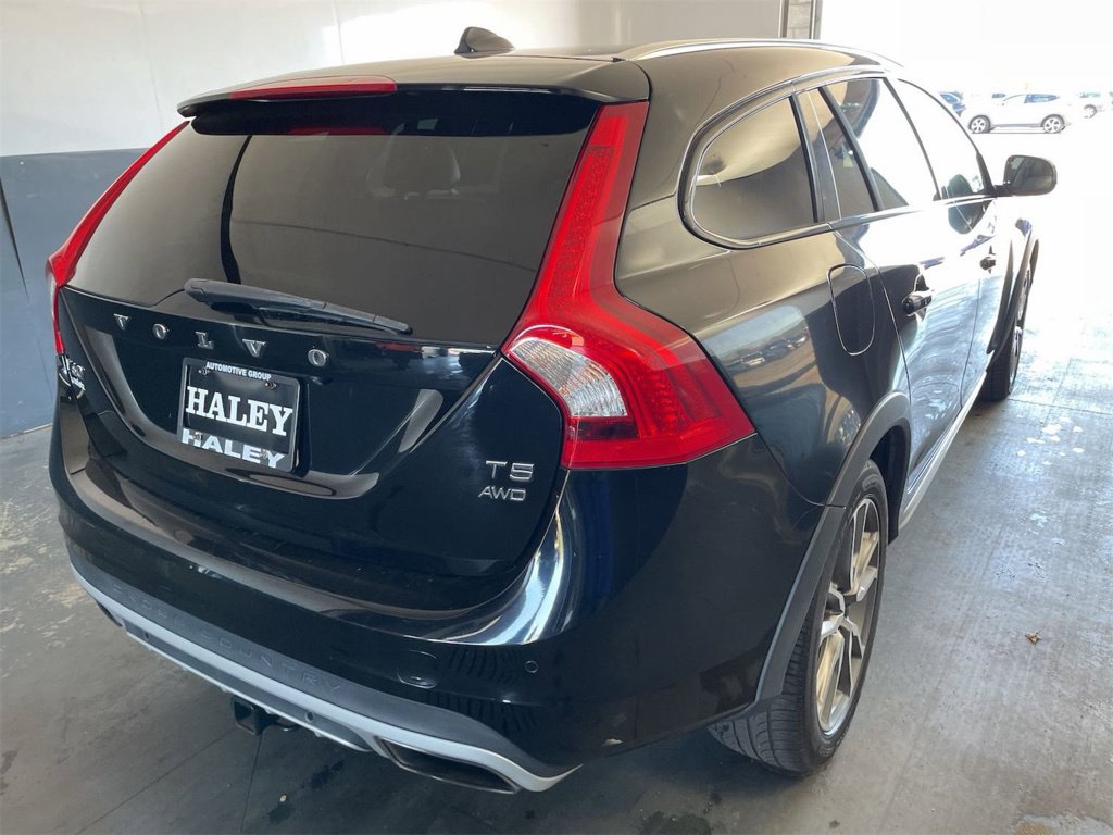 Used 2017 Volvo V60 Cross Country T5 AWD Platinum Wagon