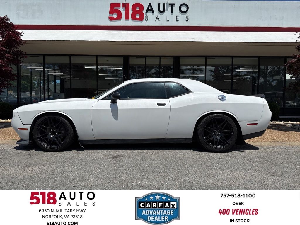 2015 Dodge Challenger R/T's photo