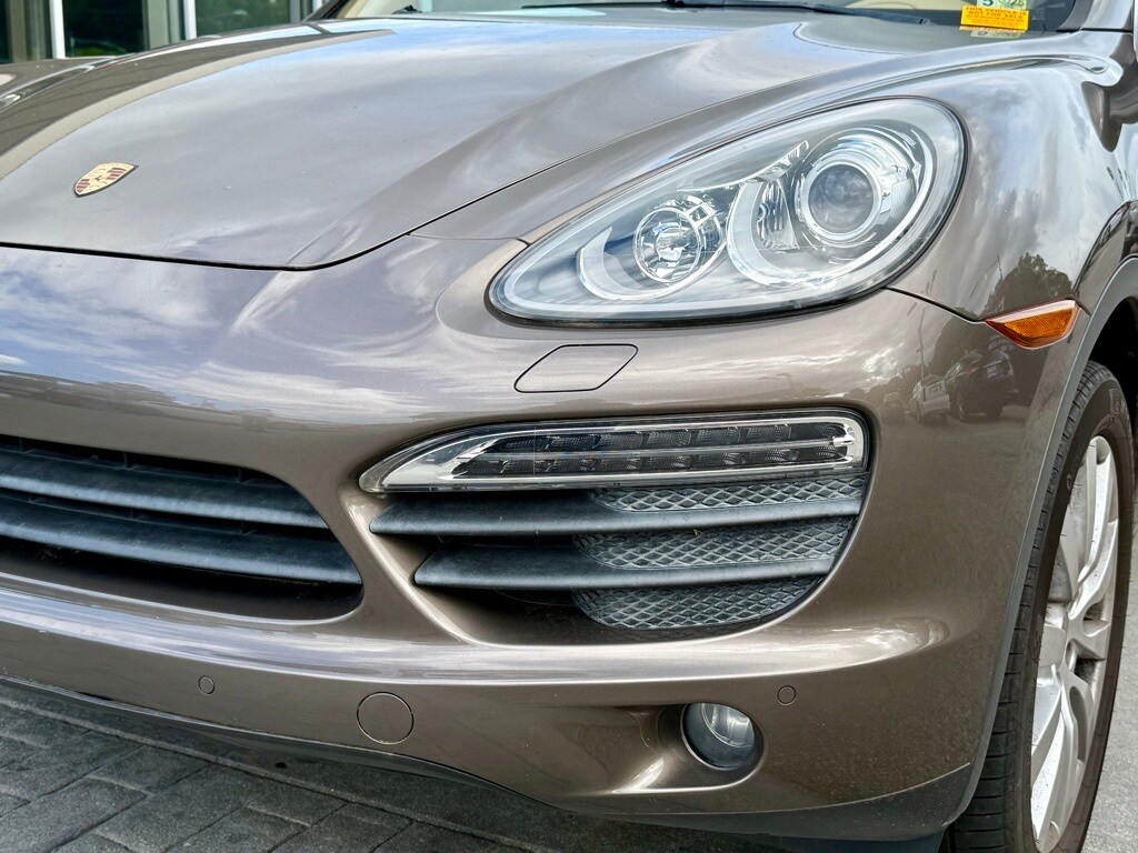 2014 Porsche Cayenne S photo 3