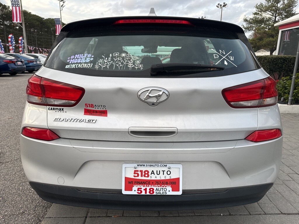 2018 Hyundai Elantra GT Base photo 4