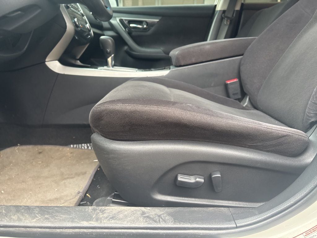 2013 Nissan Altima Sedan S - Photo 19