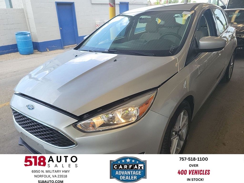 2018 Ford Focus Hatch SE's photo