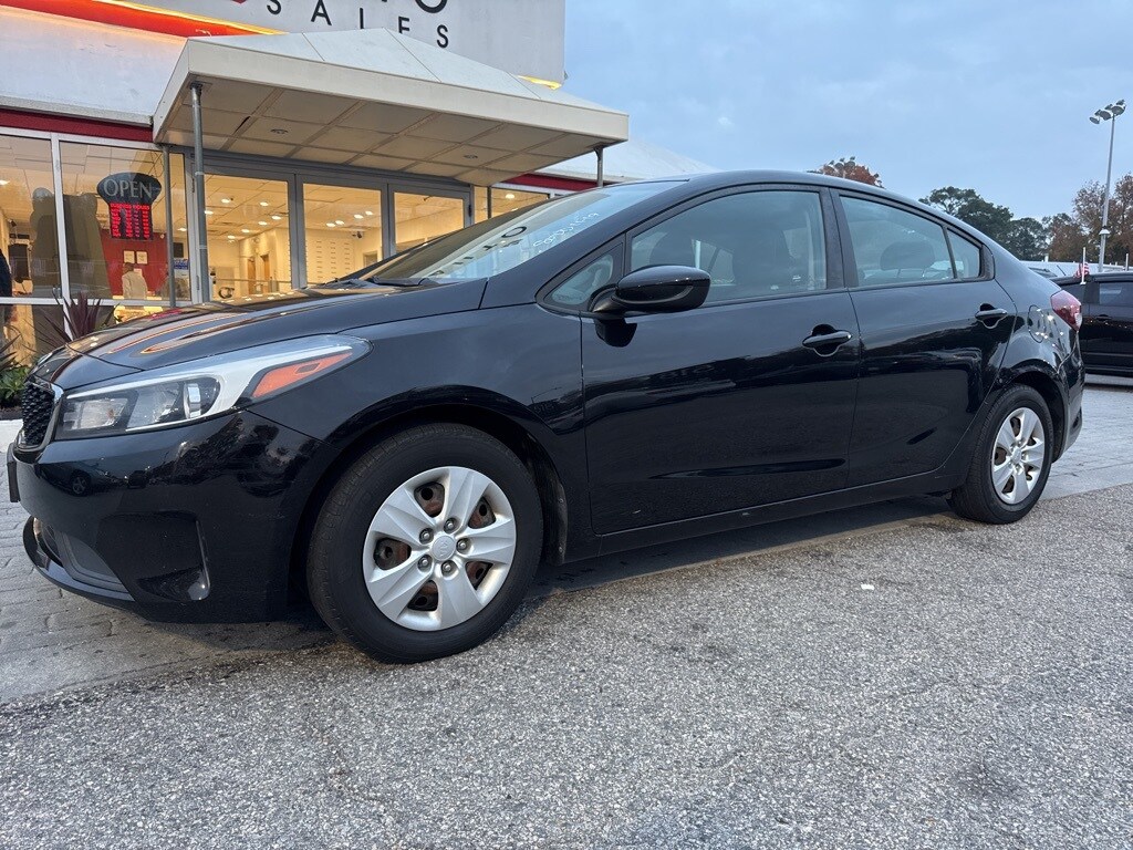 2018 Kia Forte LX Base photo 2