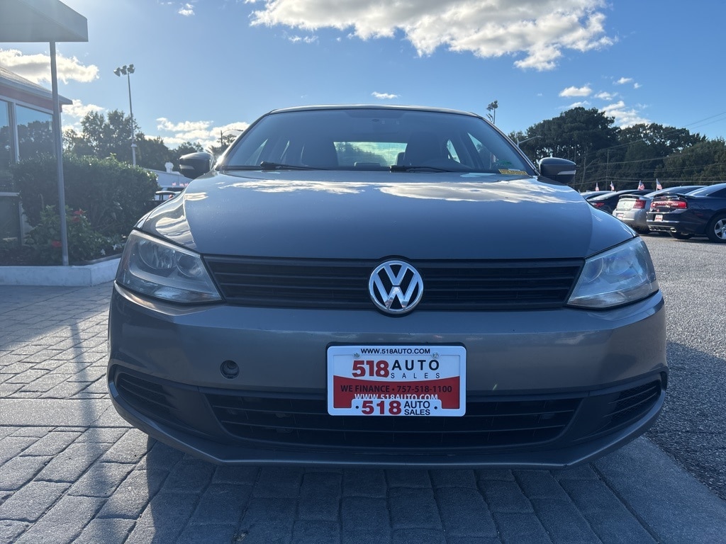 Used 2011 Volkswagen Jetta 2.5L SE Sedan