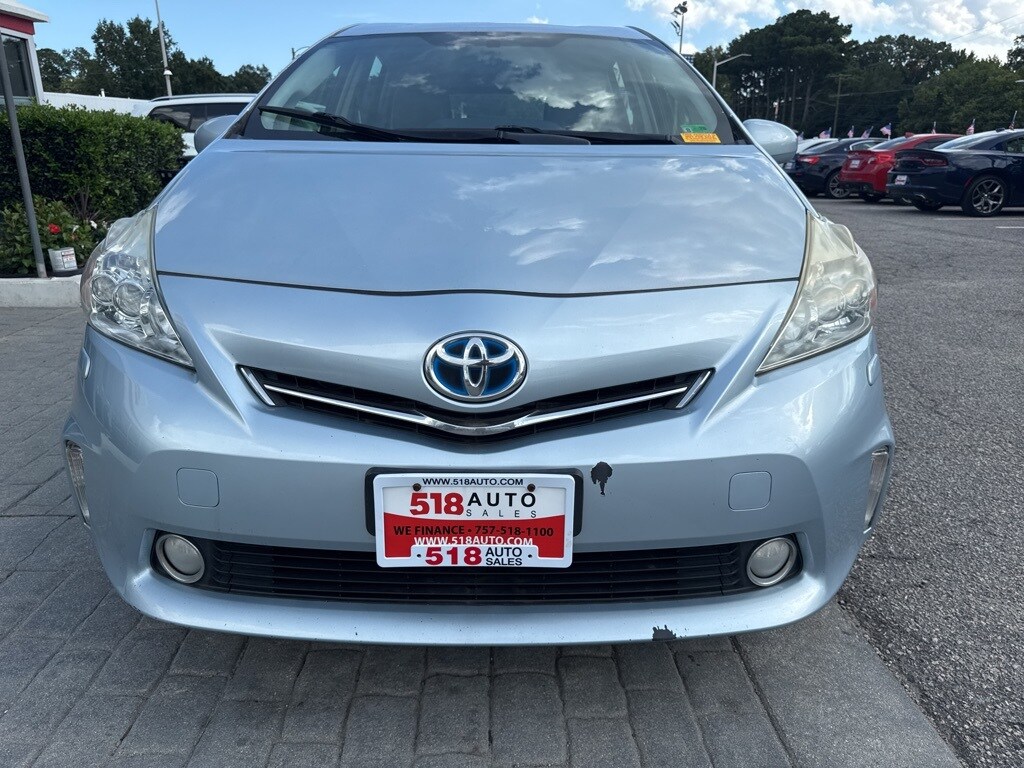 2014 Toyota Prius V Five photo 4