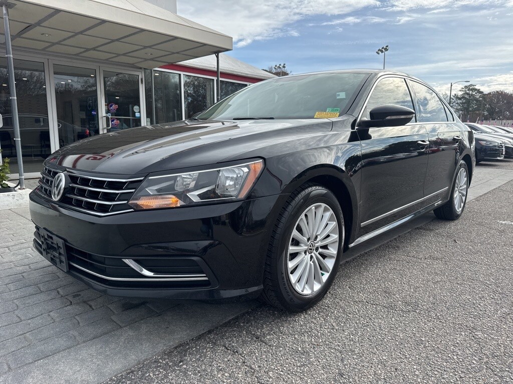 2016 Volkswagen Passat TDI SE photo 3