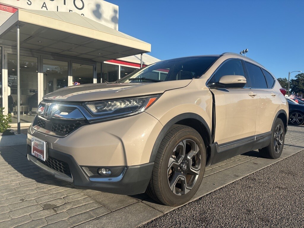 2017 Honda CR-V Touring photo 2