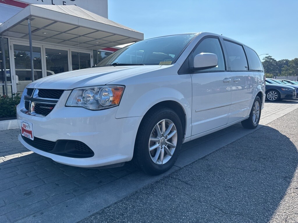 2016 Dodge Grand Caravan SXT photo 3
