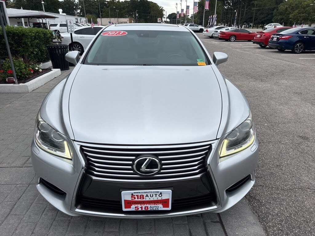 2013 Lexus LS 460 photo 3