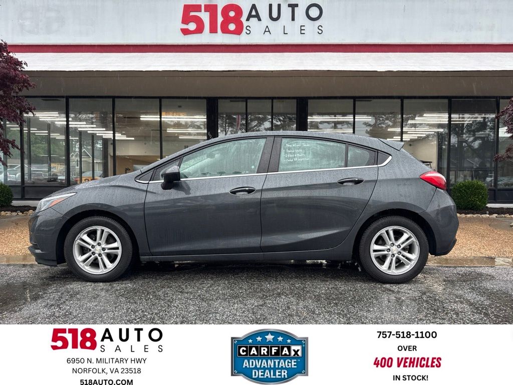 2017 Chevrolet Cruze LT Hatchback Auto's photo
