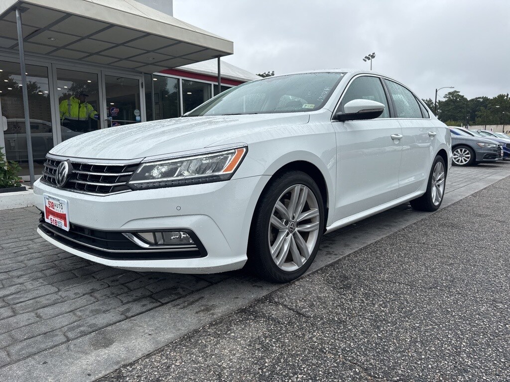 2018 Volkswagen Passat 2.0T SE photo 3