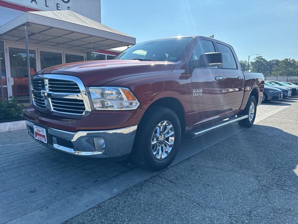 2013 Ram 1500 SLT photo 3
