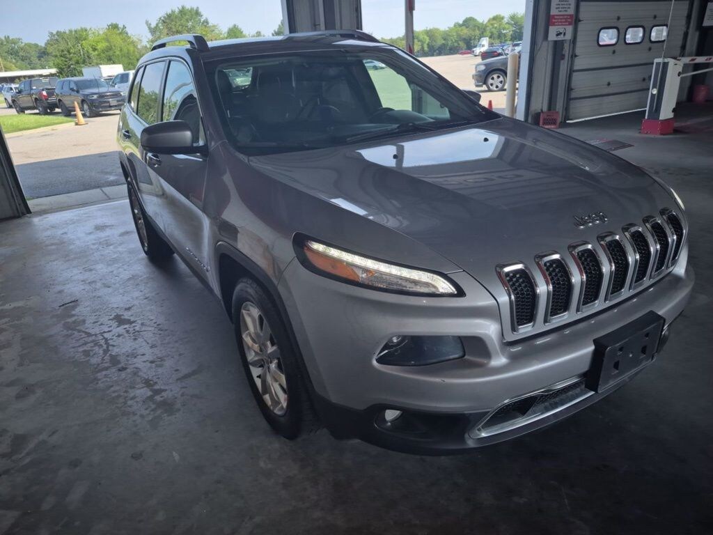Used 2017 Jeep Cherokee Limited 4x4 SUV