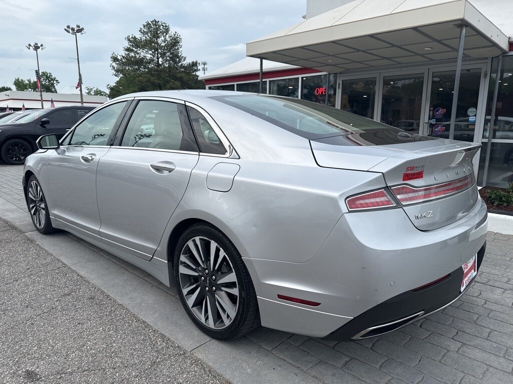 2017 Lincoln MKZ Reserve photo 3