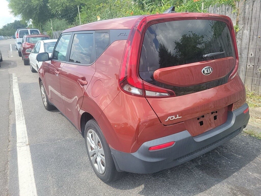 2021 Kia Soul LX photo 2