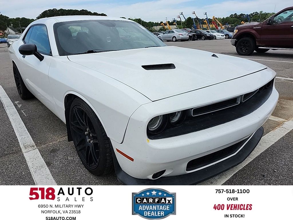 2015 Dodge Challenger R/T's photo