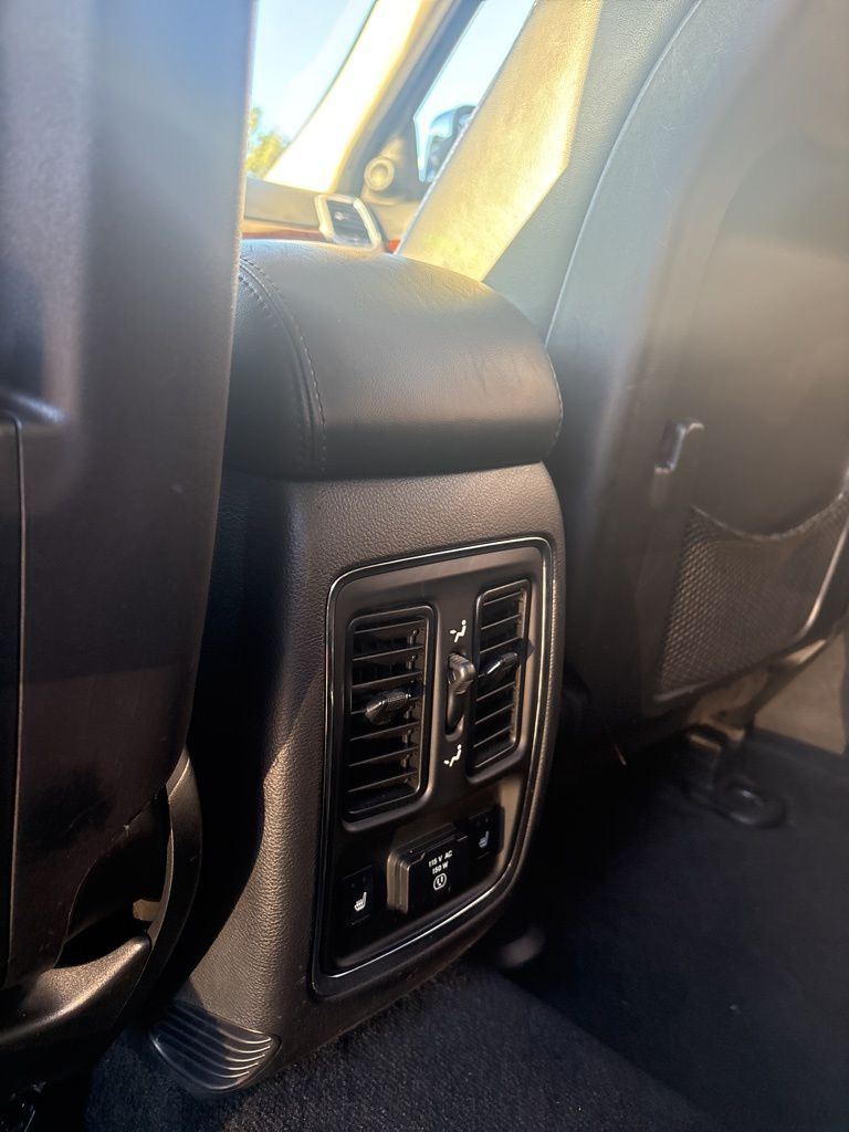 2012 Jeep Grand Cherokee Limited - Photo 23
