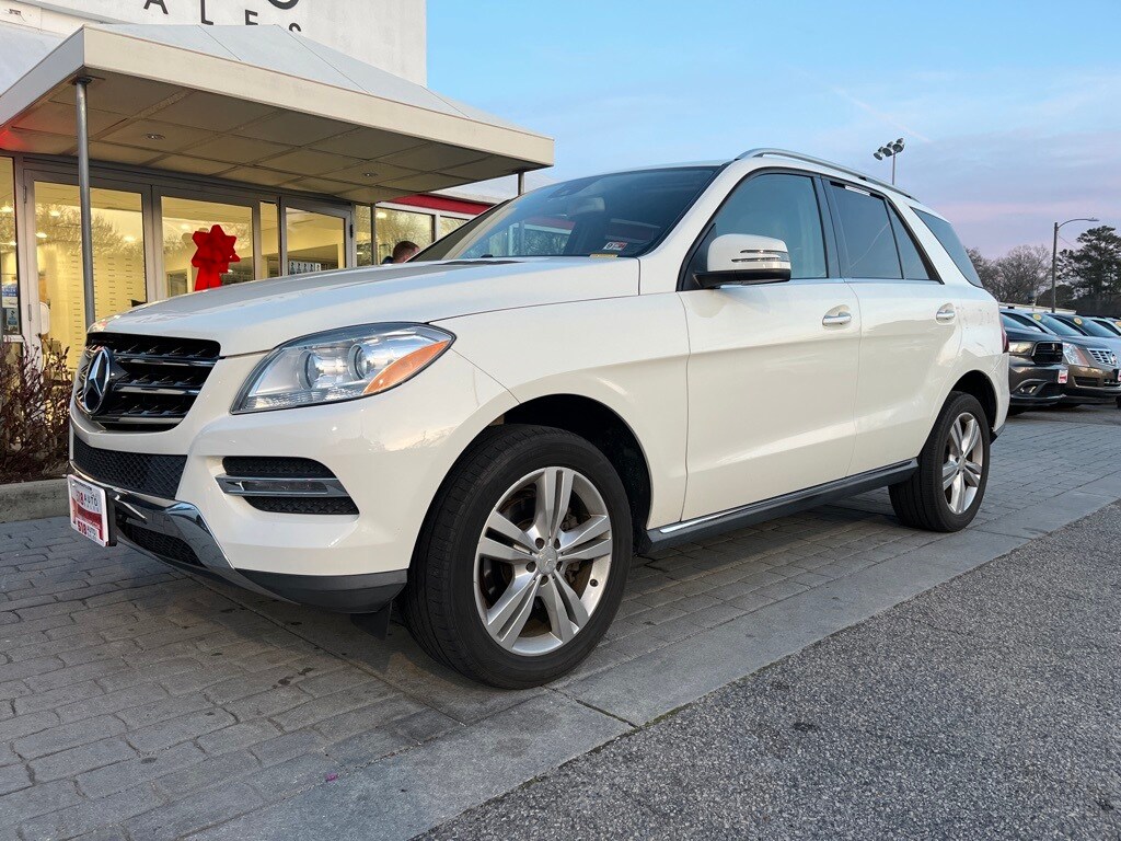 2013 Mercedes Benz ML 350 4MATIC photo 2