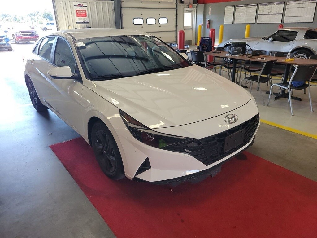 Used 2023 Hyundai Elantra SEL Sedan
