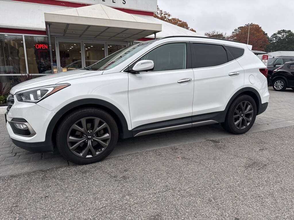 Used 2017 Hyundai Santa Fe Sport 2.0L Turbo Ultimate SUV