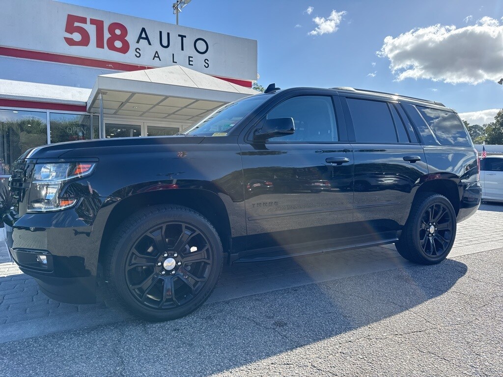 2019 Chevrolet Tahoe Premier photo 2