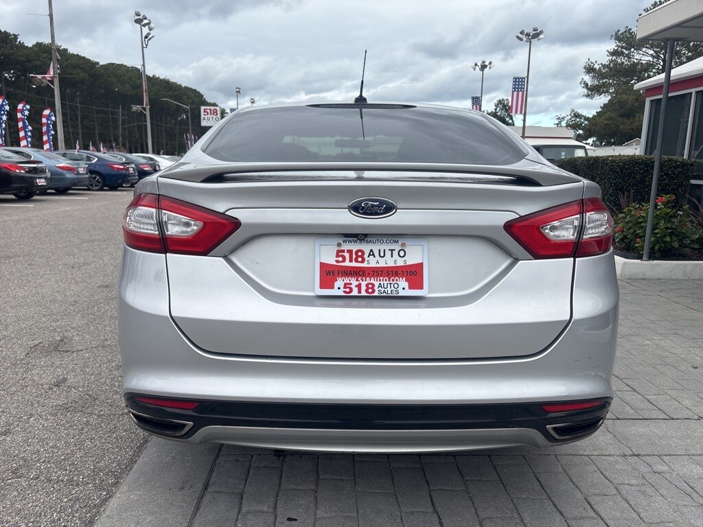 2015 Ford Fusion SE photo 4