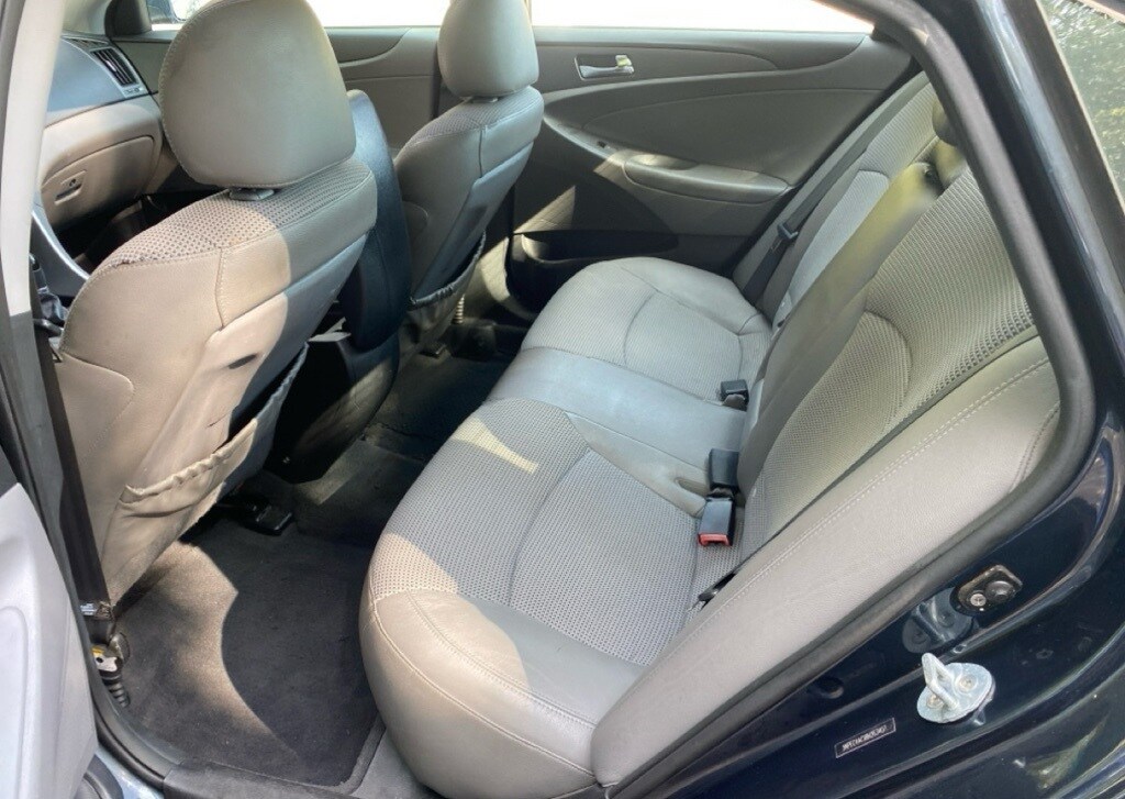 2011 Hyundai Sonata SE photo 3