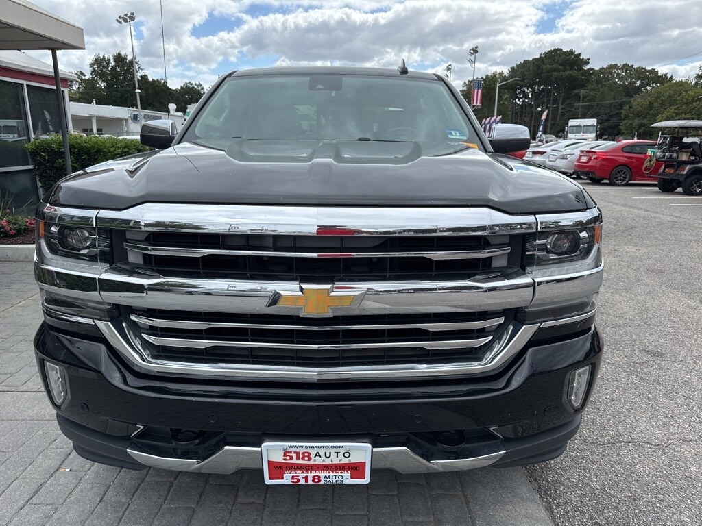 2017 Chevrolet Silverado 1500 High Country photo 4