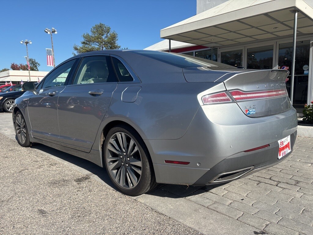 2020 Lincoln MKZ Hybrid Reserve photo 3