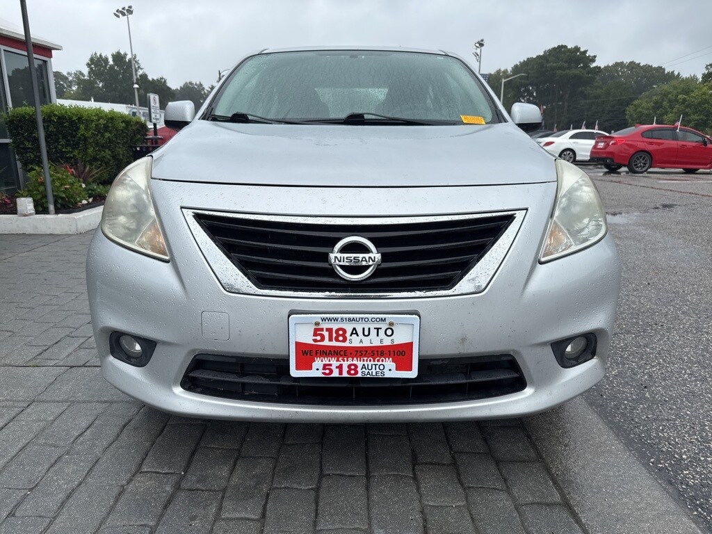 2013 Nissan Versa 1.6 SL photo 4