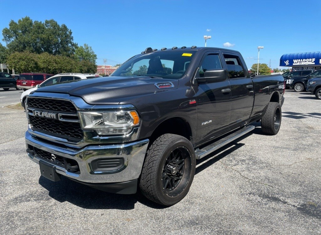 2021 Ram 2500 Tradesman photo 2