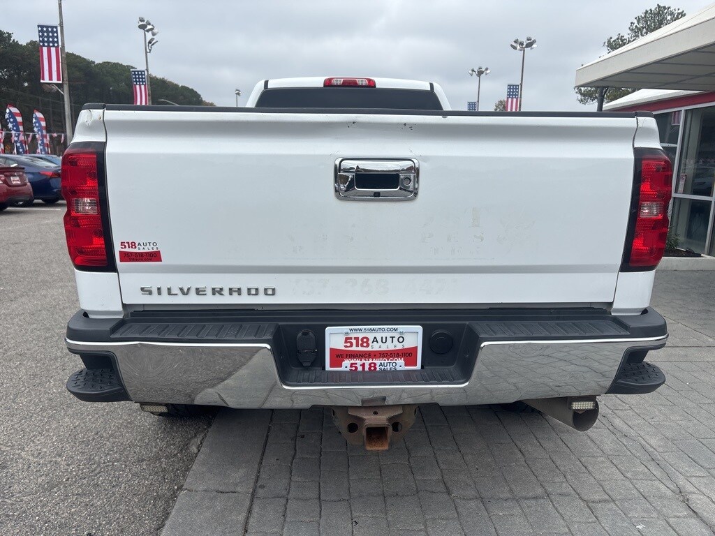 2016 Chevrolet Silverado 3500HD photo 4