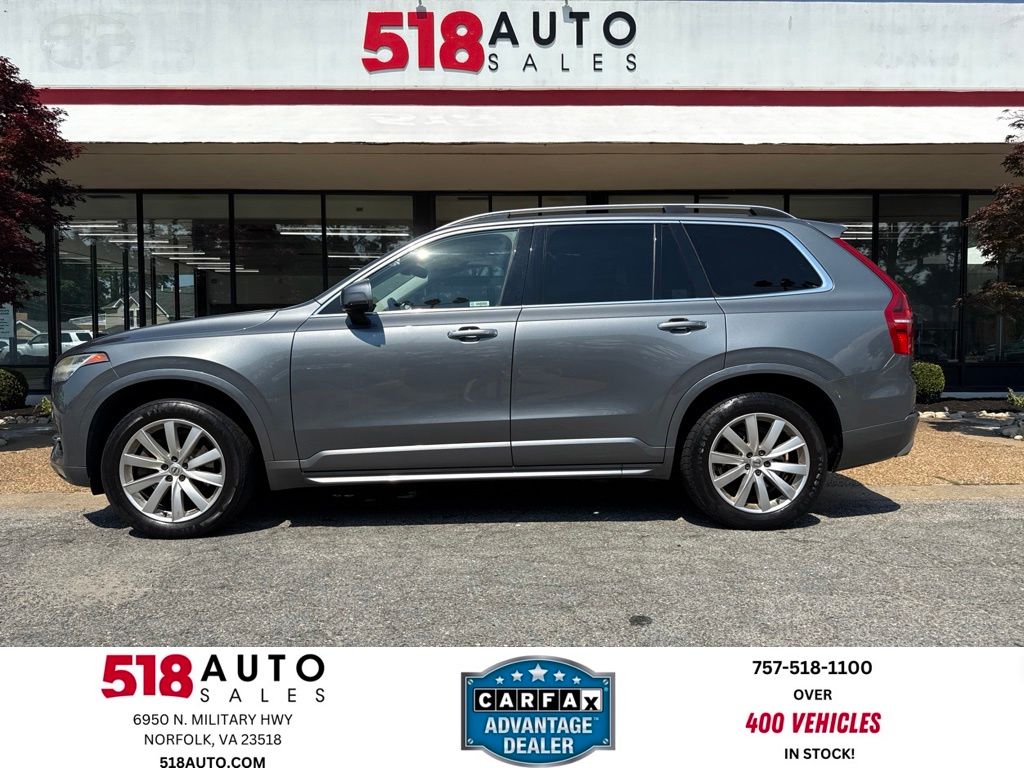 2016 Volvo XC90 T6 AWD Momentum's photo