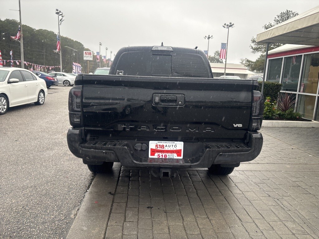 2018 Toyota Tacoma TRD Off-Road V6 photo 3