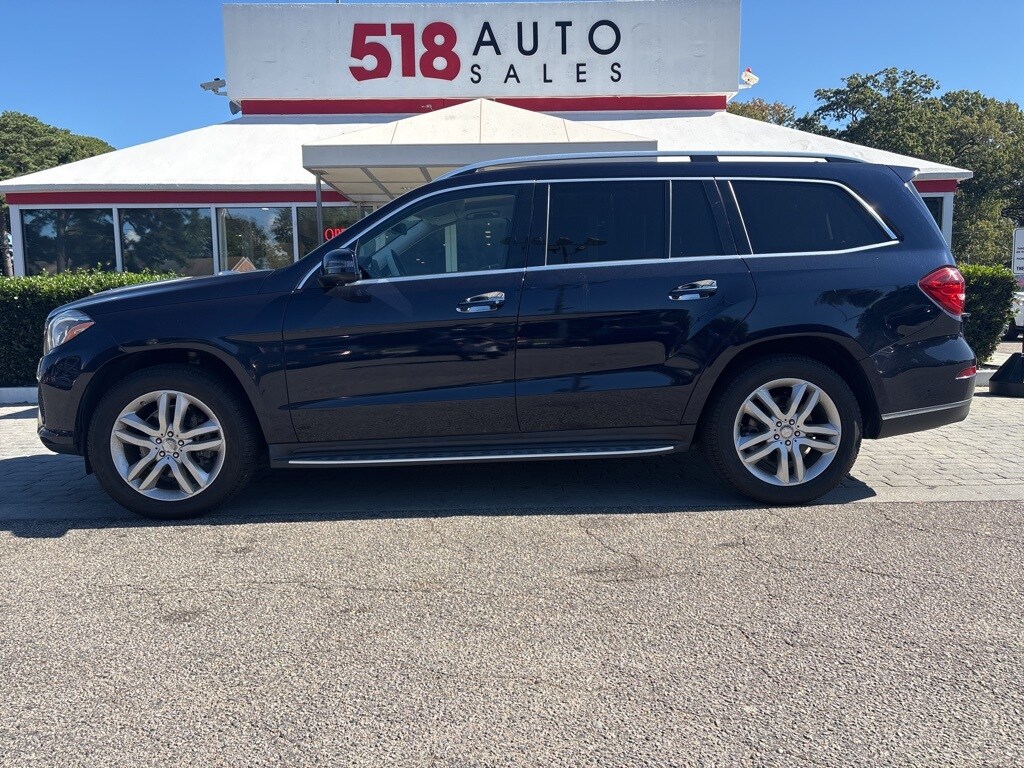 2017 Mercedes Benz GLS 450 4MATIC photo 2
